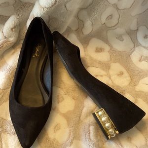 Like new pointed flats